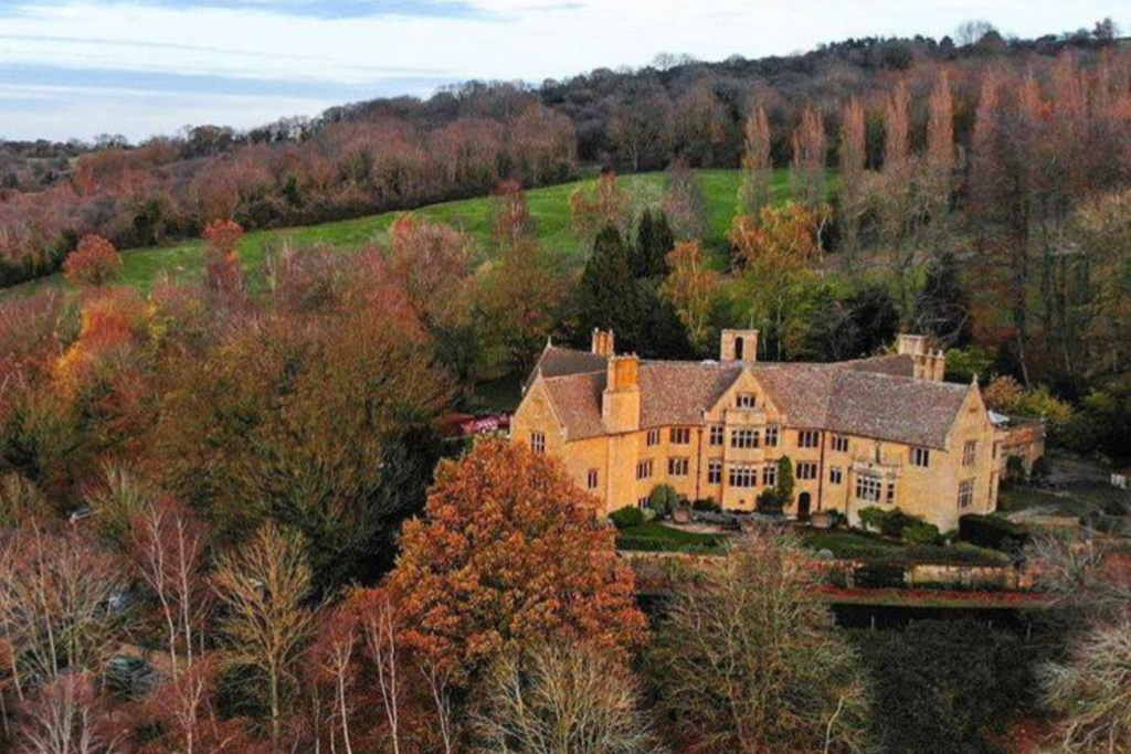 Ten Private Membership - Ten Members' Choice: Best Boutique Hotels In The UK Outside and surrounding area of Foxhill Manor
