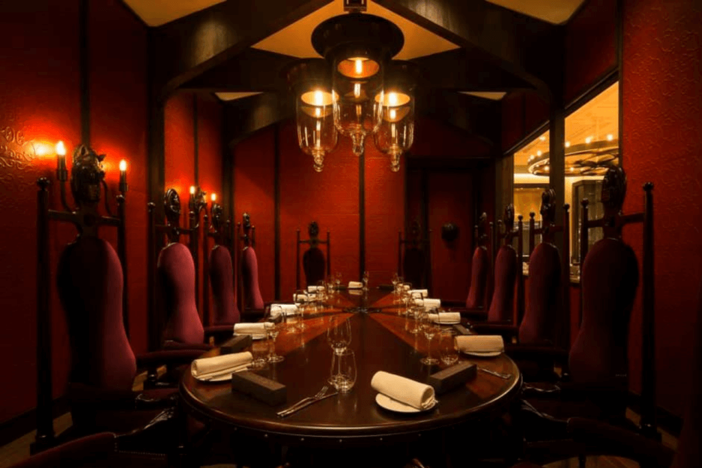 Habitually Chic® » Annabel's London  Beautiful dining rooms, Restaurant,  London