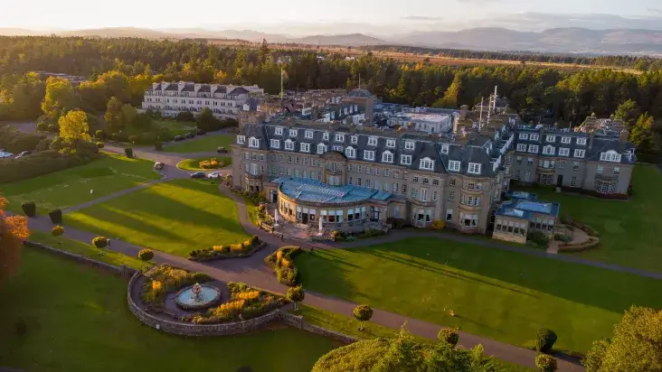 Hotel escocês de quase cem anos ganha prêmio de melhor serviço e hospitalidade do mundo